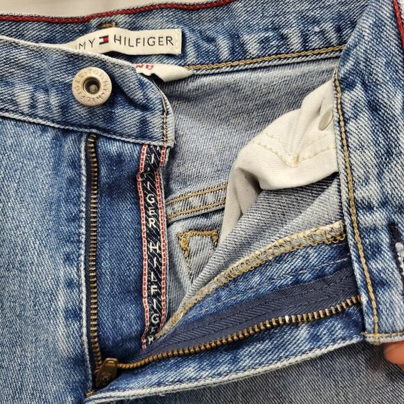 Tommy Hilfiger Women's Y2K Boyfriend Light Wash Relaxed Fit Denim Jeans Size 6 L - Picture 4 of 9